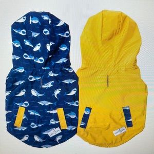 Reversible raincoat